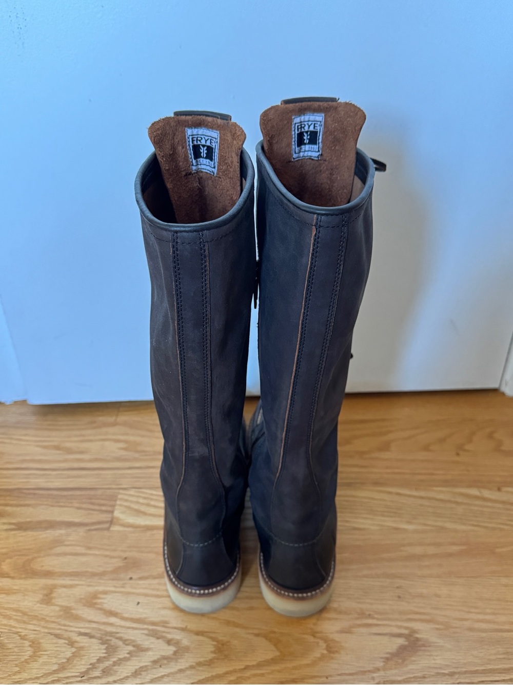 VINTAGE Frye Dakota Tall Knee-High Lace Up Leather Boots - Near Mint - Size 9 - Picture 4 of 9